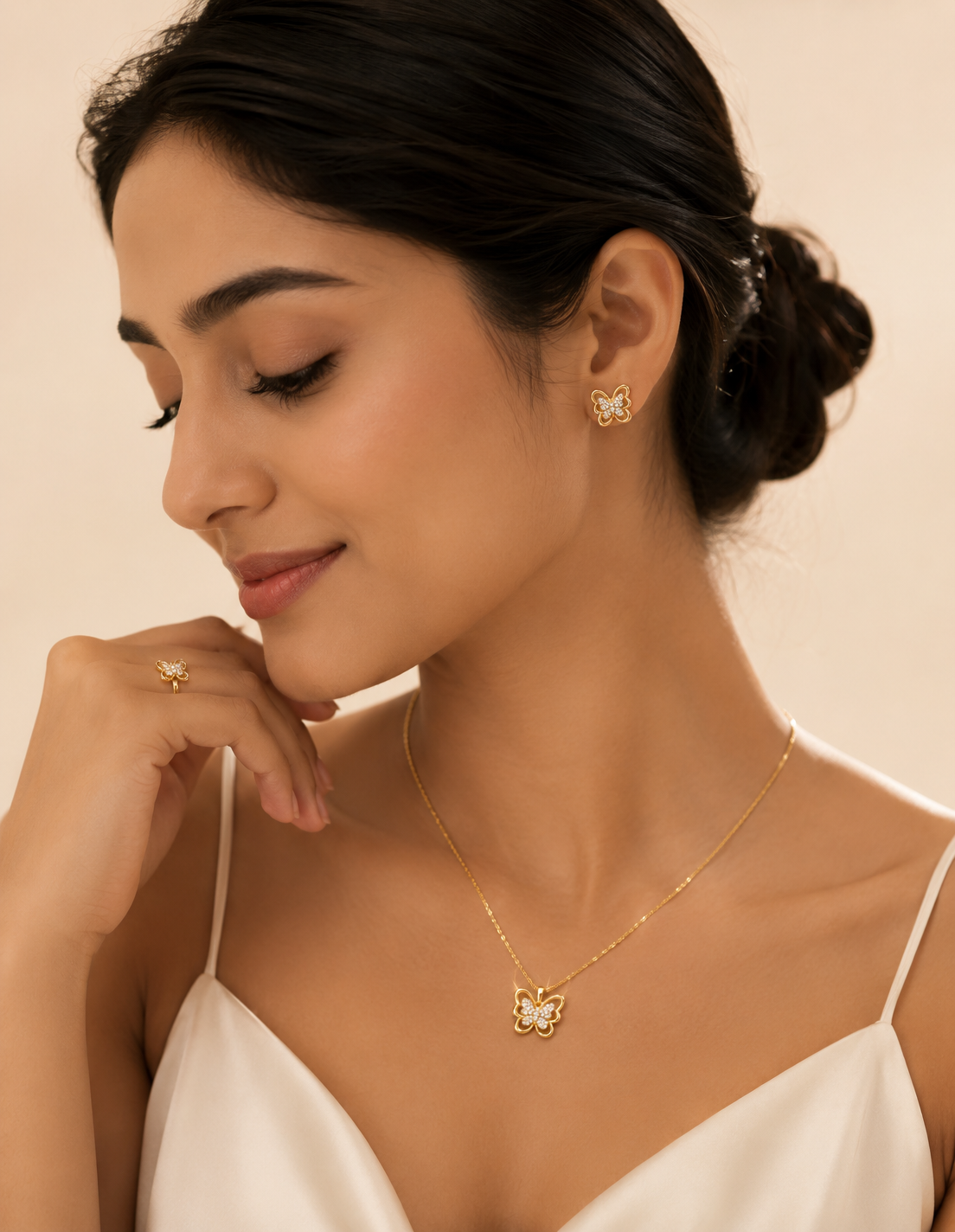 🦋 Golden Butterfly Sparkle Necklace & Earrings Set