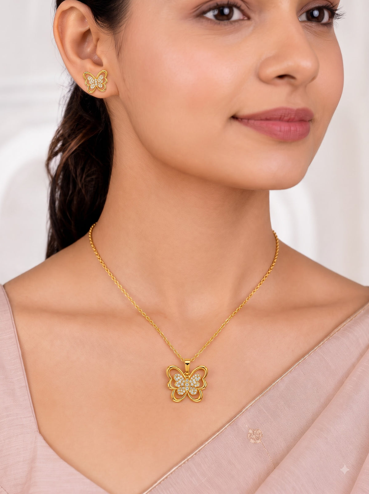 🦋 Golden Butterfly Sparkle Necklace & Earrings Set