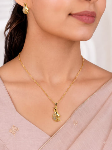 🐦 Golden Songbird Necklace & Earrings Set